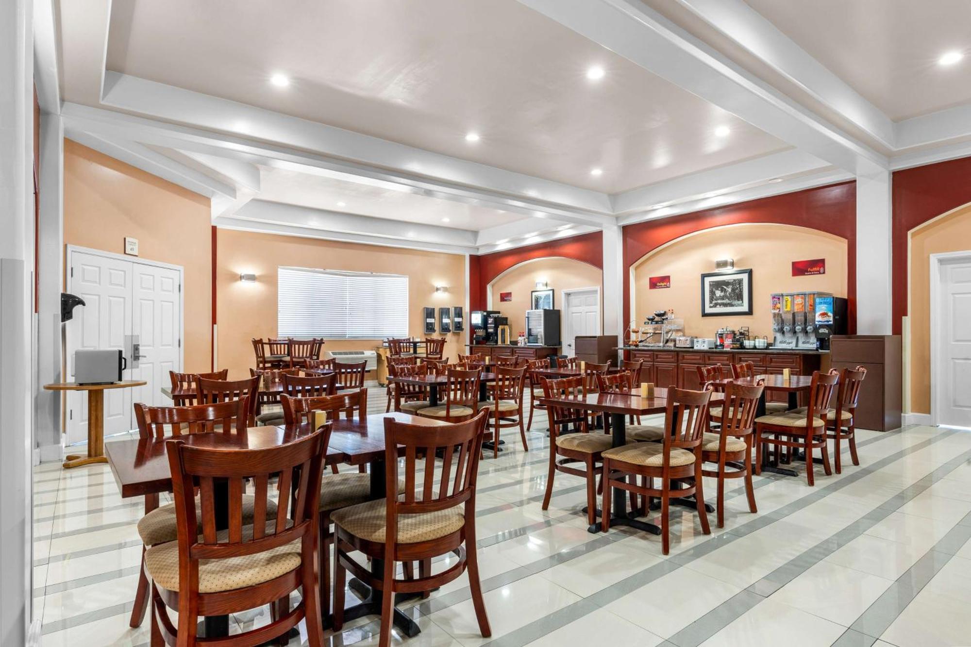 Western Yosemite Way Station Hotel 3*
