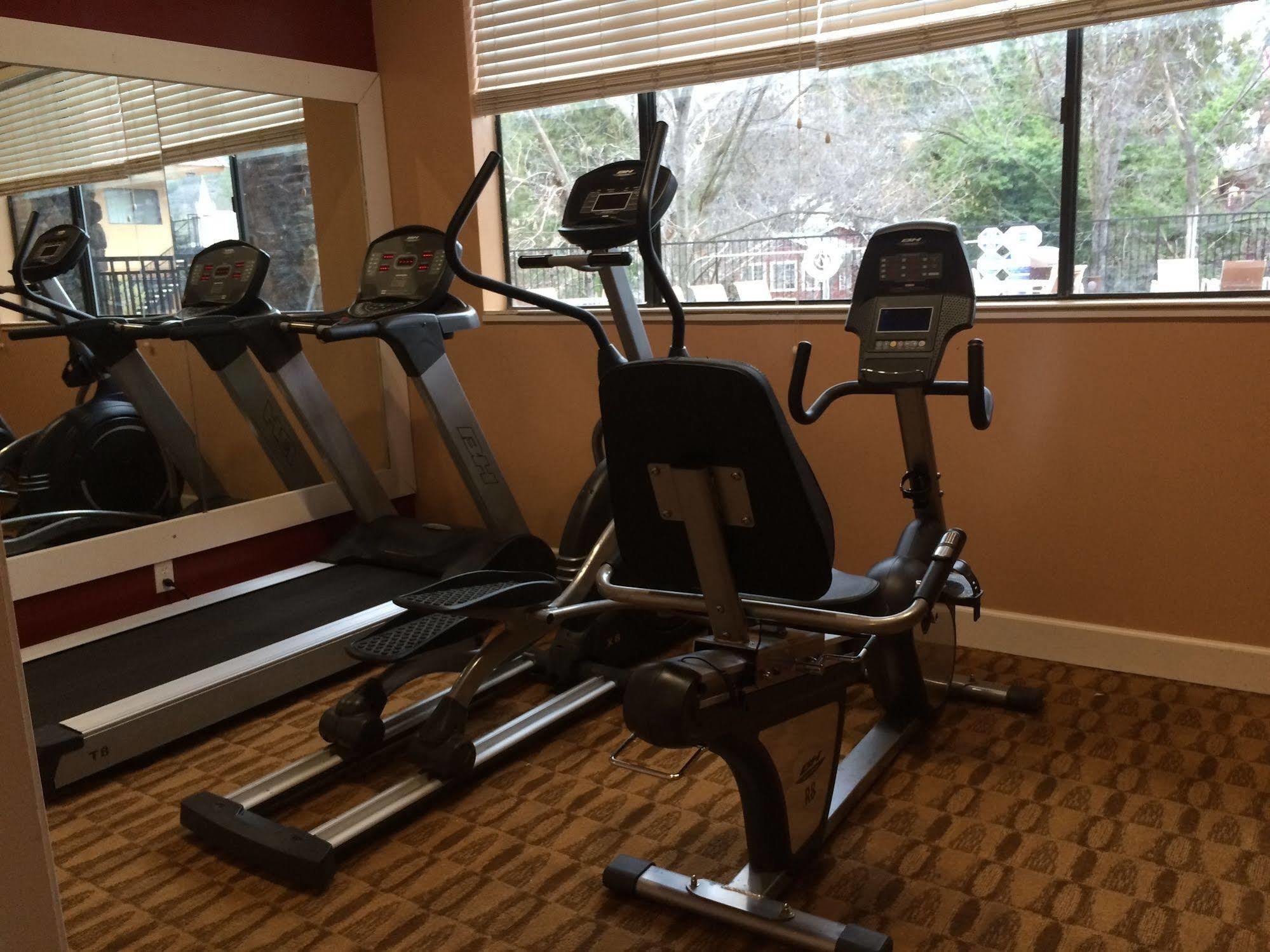 Hotel Western Yosemite Way Station 3*